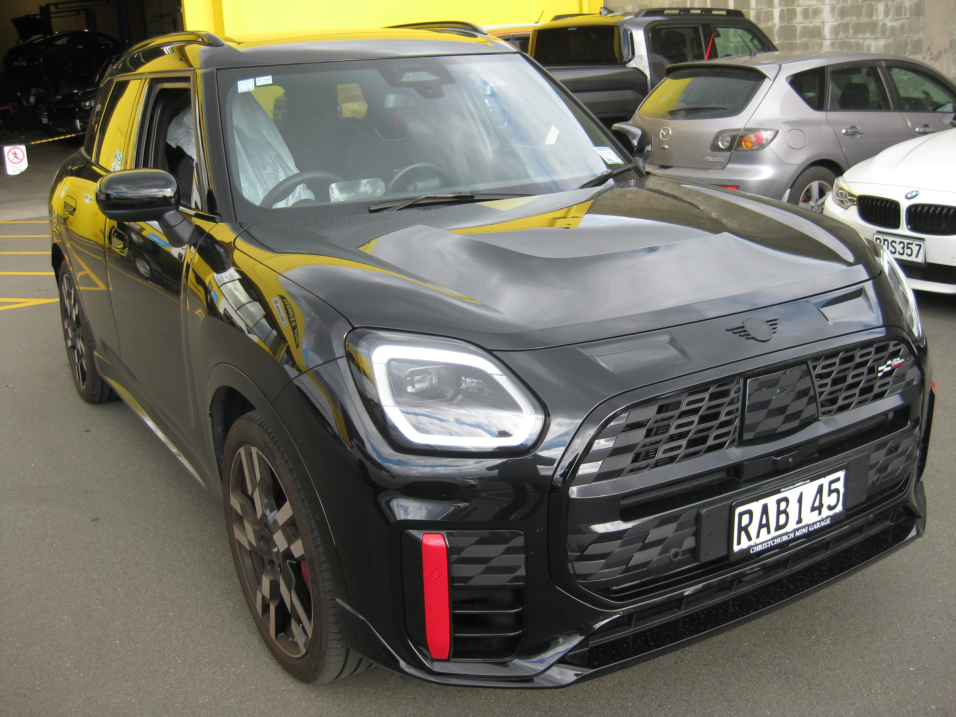 MINI COUNTRYMAN STATIONWAGON 2023-CURRENT